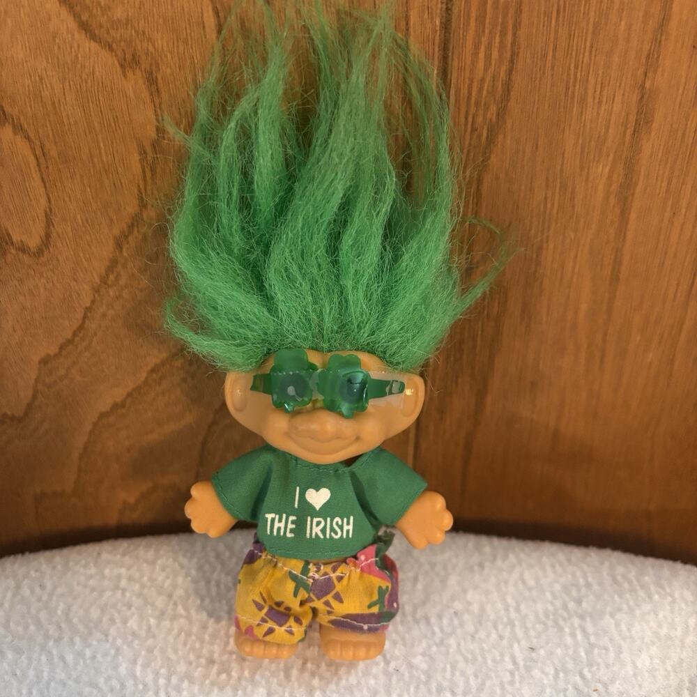 Vintage Russ Troll Doll - St Patrick's "I Love the Irish" - Green Hair, 3 inch - Picture 2 of 5
